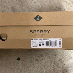 Brand new Sperry Saltwater Wool Rose Dust Size 6